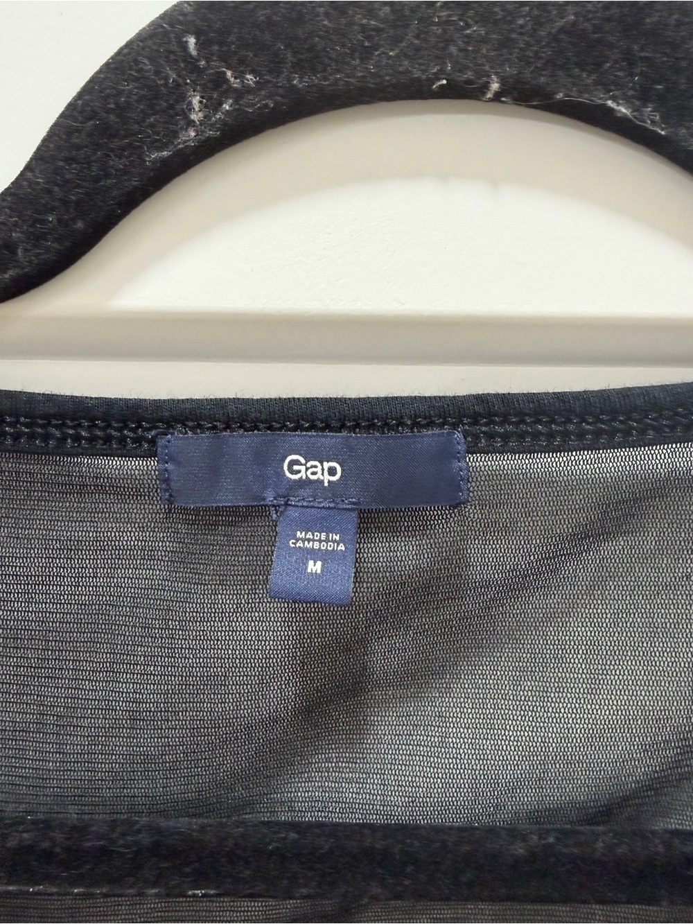Gap Chic Slim Fit Wardrobe Capsule Black Sheer-Yoke Puff Sleeve Women's Top - Picture 4 of 5